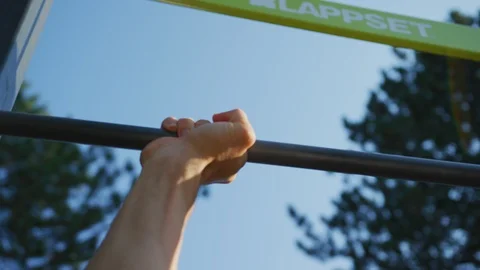Hand lifting weights Stock Footage 100032865