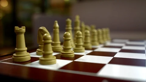 Hand of man playing chess Stock-Footage 93519034