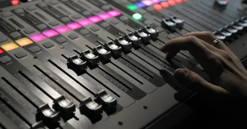 Hand on Mixing console with screen Vídeo Stock 74611789