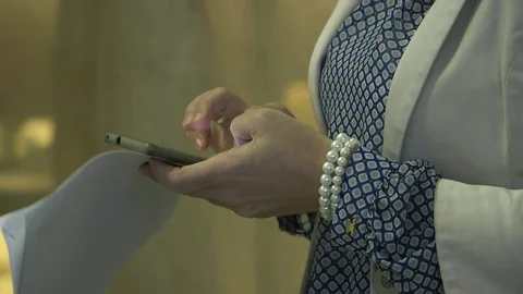 Hand mobile Stock Footage 83112614