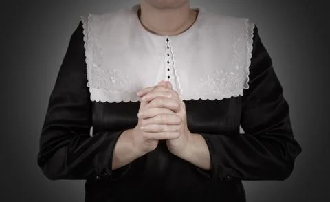 Hand of nun praying 스톡 일러스트
