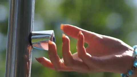 The hand opens the crane Stock Footage 78723262