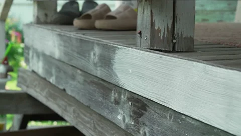 Hand with a paint brush 스톡 동영상 211139784