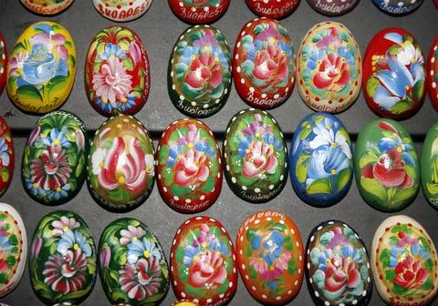 Hand Painted Easter Eggs Decoration of Various Colors As a Budapest Souvenir Foto stock
