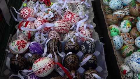 Hand painted easter eggs with traditional patterns Stock-Footage 332331717