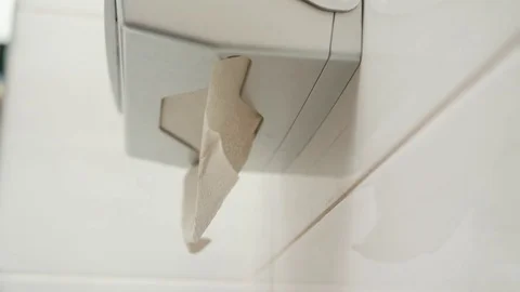 Hand Picking a Paper Towel 스톡 동영상 82672449
