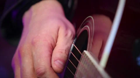 Hand plays the guitar 스톡 동영상 64640881