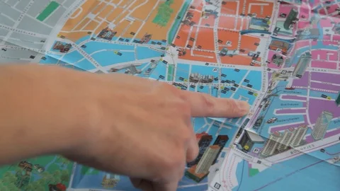 Hand Pointing At The Map Of Rotterdam Video stock 126700681