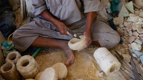 Hand processing of stone craftsmen Arab of Egypt Stock Footage 177028907