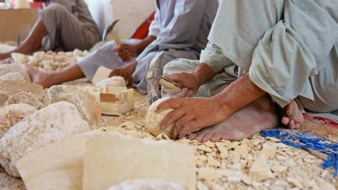 Hand processing of stone craftsmen Arab of Egypt Stock Footage 177029383
