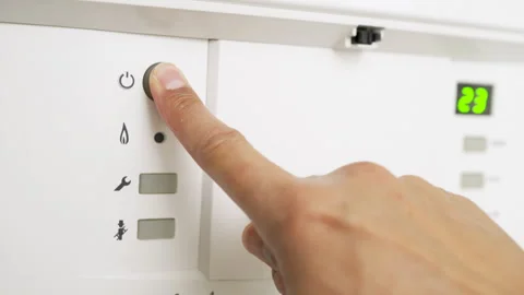 Hand pushing a button stop Vidéo 290767655