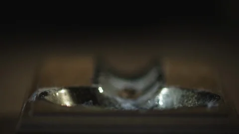 Hand putting out a cigar 스톡 동영상 112129692