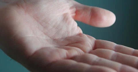 Hand sanitizing gel slow motion 4K Video stock 127927728