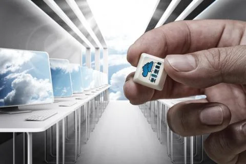 Hand shows cloud network on keyboard button Illustrazione stock