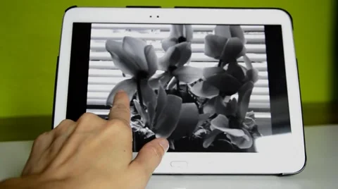 Hand on tablet pc Stock Footage 42689879