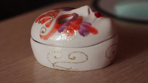 Hand takes the ring Video stock 65391556