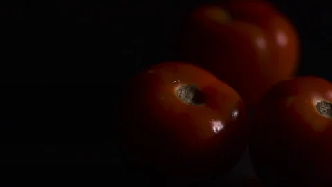 Hand takes the tomatoes 動画素材 94913755