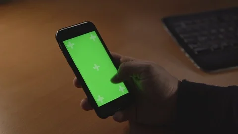 Hand Touching Green Screen Smartphone Видео 126988719