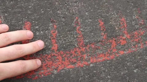 Hand touching petroglyphs Vídeo Stock 64480336