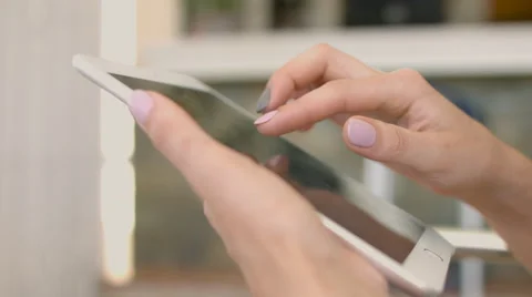 Hand touching tablet computer surface touchscreen. 스톡 동영상 67088807