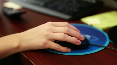 A hand using a computer mouse Stock Footage 32790437