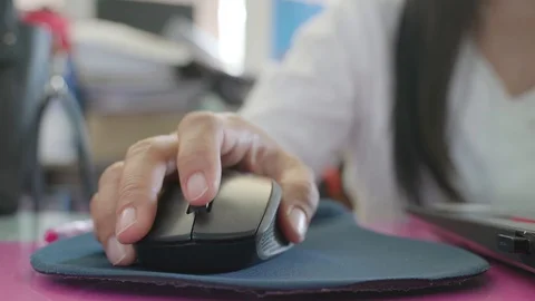 Hand using computer wireless mouse Stock Footage 100876128