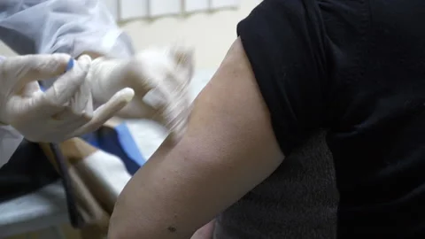 Hand vaccination preparation Stock Footage 148485254