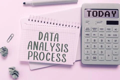 Hand writing sign Data Analysis Process. Word for the procedures or techniques Foto stock