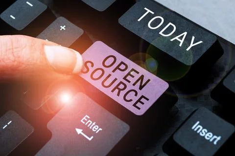 Hand writing sign Open Source. Business overview denoting software which Foto stock