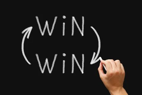 Hand Writing Win-Win Situation Arrows Concept Foto stock