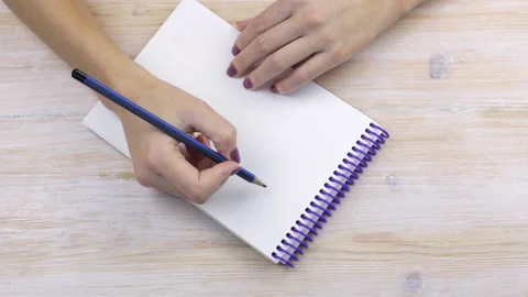 Hand writing the word "Hello" 動画素材 99506315