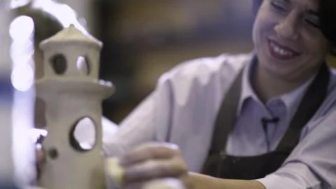 Handcrafted Clay Sculpture is currently in progress and being carefully created Stockfoto's