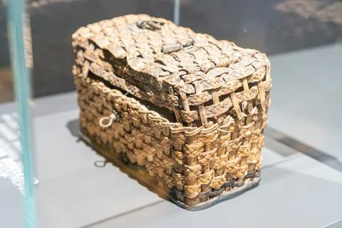 Handcrafted woven basket, intricate pattern, natural materials, earthy colors Stock Photos