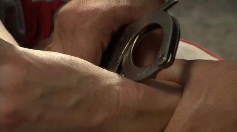 Handcuffs 1 Vídeo Stock 484374