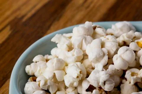 Handful of popcorn Stockfoto's
