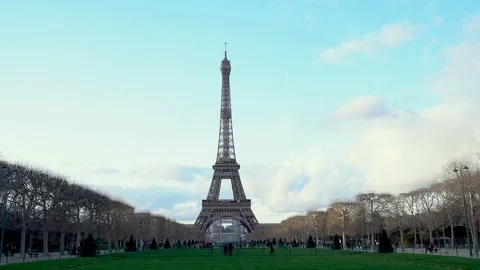 Handheld Eiffel Tower at the Trocadéro in Paris, Frace Stock Footage 128324360