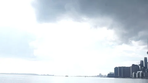 Handheld grey day into Toronto Stock Footage 113296391