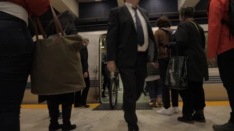 Handheld People Getting Off Subway Video stock 121165689