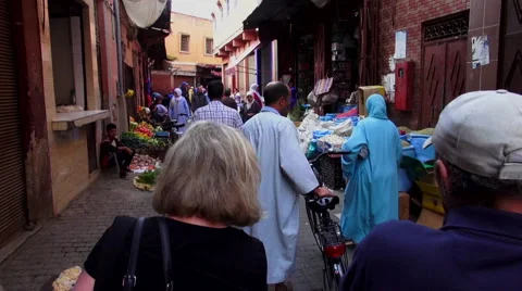Handheld POV shot walking through a souk in Marrakesh Stock Footage 47802910