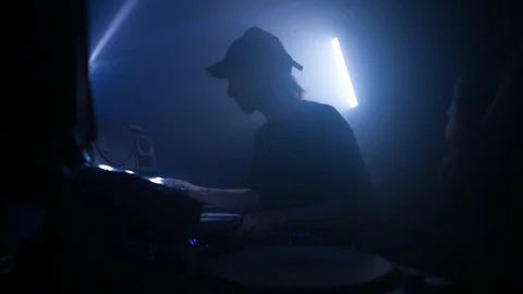 Handheld shot of DJ Operating DJ controller Stock-Footage 115090091