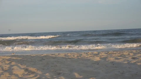 Handheld shot of ocean Stockbeeldmateriaal 98909127