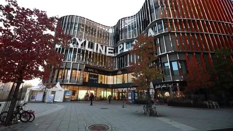 Handheld shot of Skyline Plaza, complex building in Frankfurt Stock Footage 171082702
