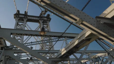 Handheld shot of The Williamsburg Bridge Video stock 266386671