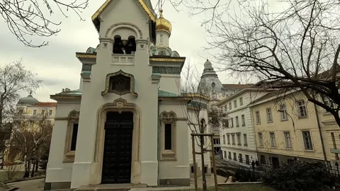 Handheld Video of the Rear Side of the Russian Church in Sofia, BG 2026 Vídeo Stock 325626625