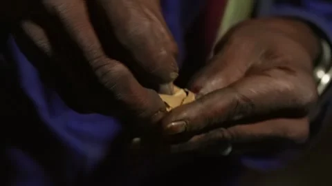 Handling hashish Stock-Footage 311254088