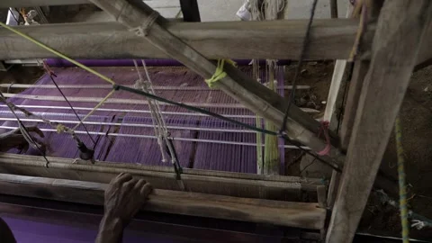 Handloom Worker's Craftsmanship - Weaving with Elegance and Expertise Stock Footage 320882921