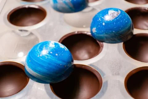 Handmade chocolates and sweets in the making Foto stock