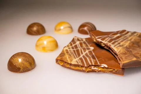 Handmade chocolates and sweets in the making Foto stock