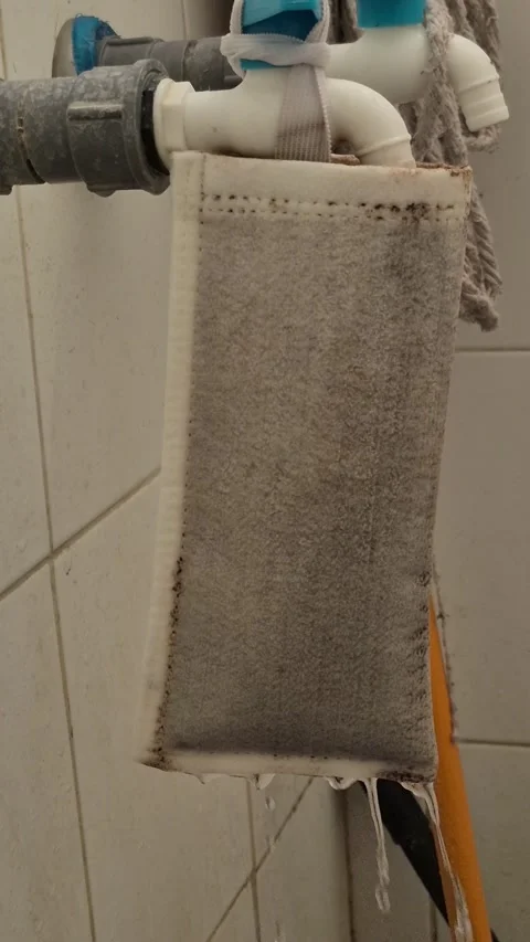 Handmade faucet filter Video stock 333486946