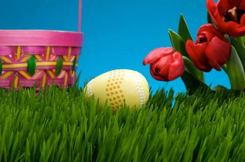 Handpainted yellow Easter egg Foto stock